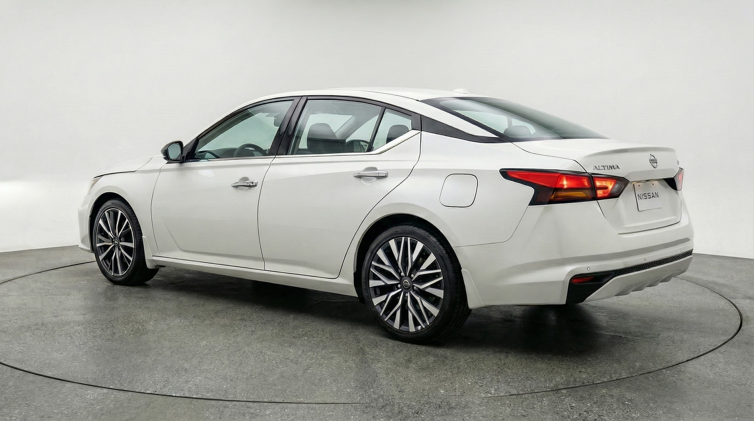 Thumbnail: 2025 Nissan Altima - 5