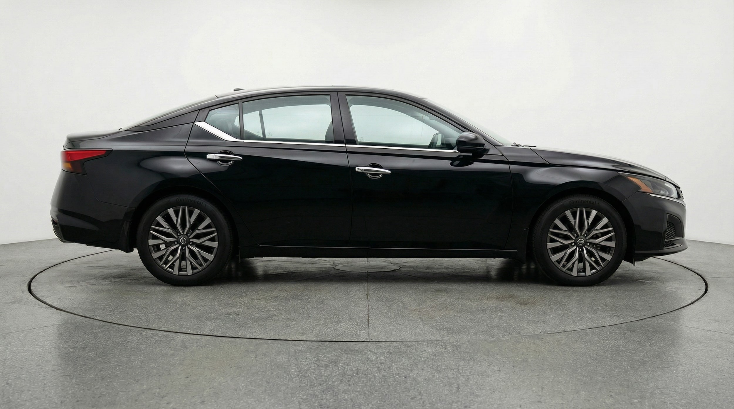 Thumbnail: 2025 Nissan Altima - 8