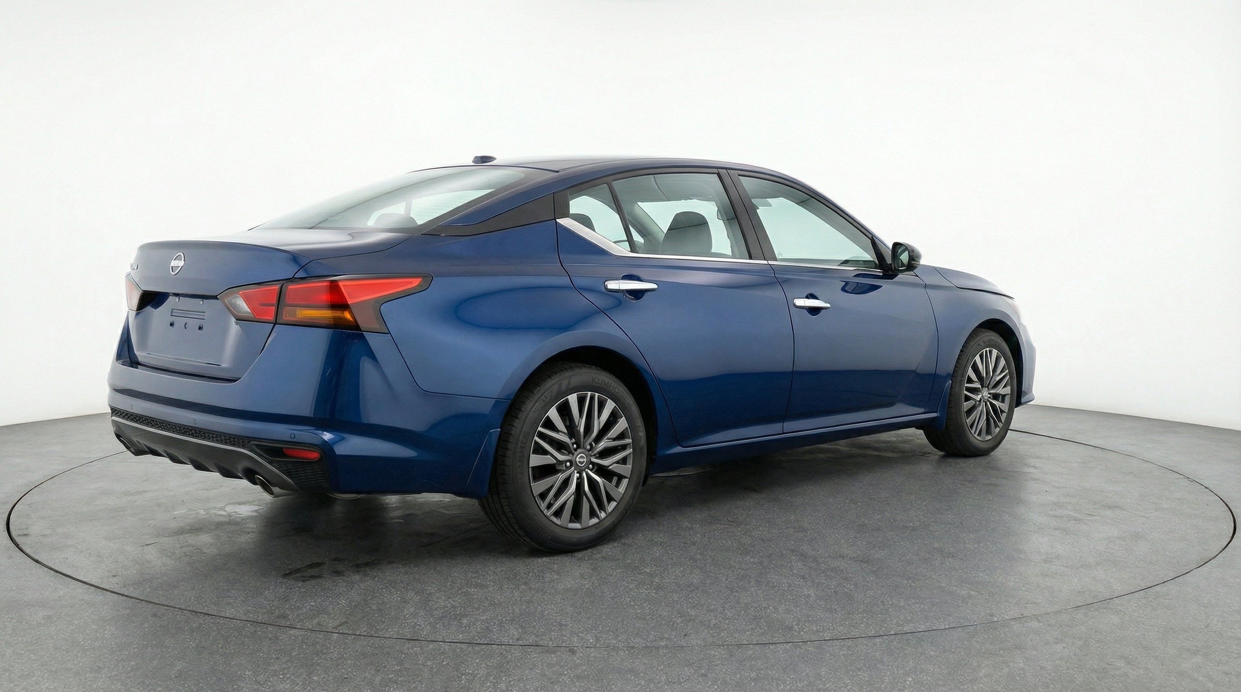 Thumbnail: 2025 Nissan Altima - 9