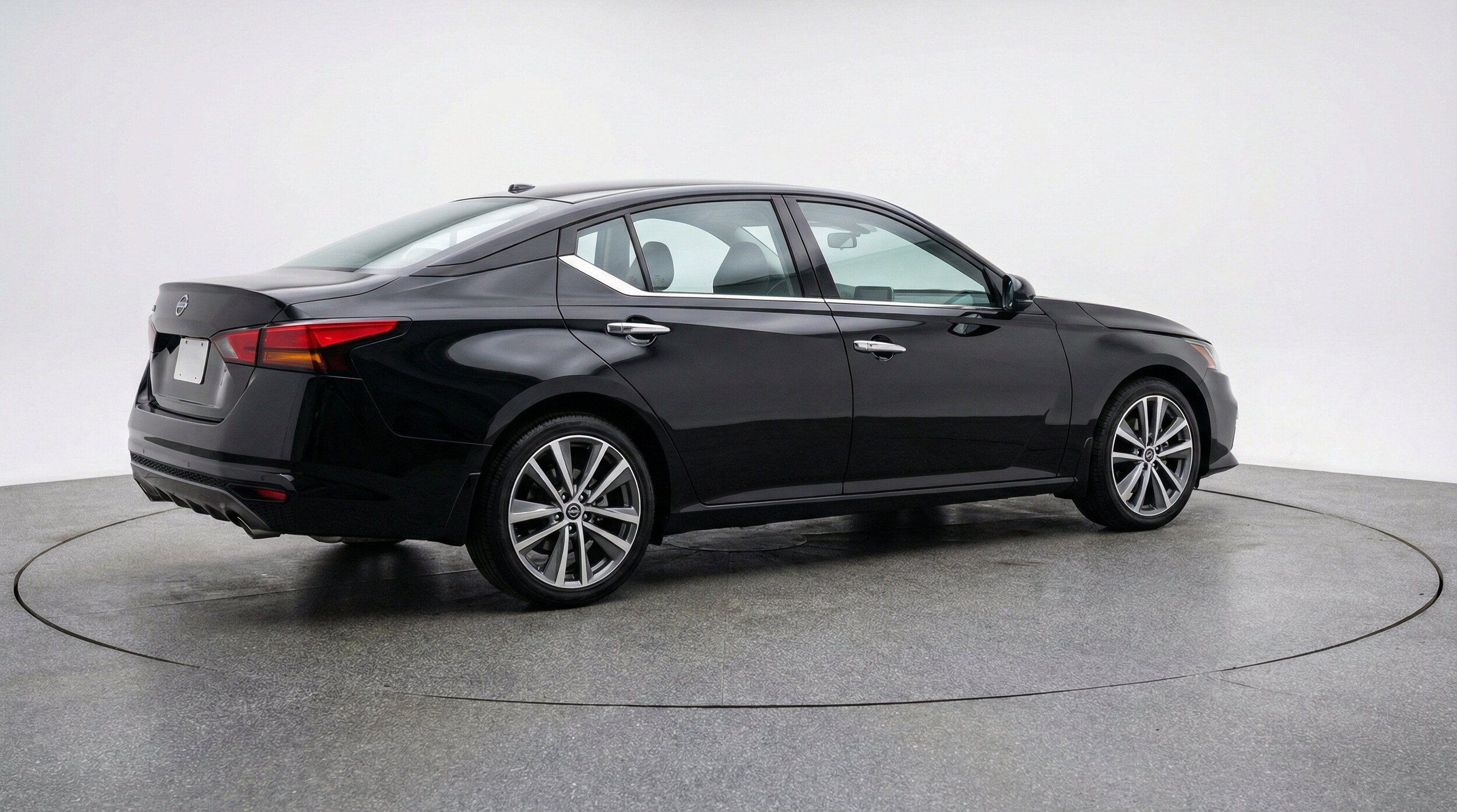 Thumbnail: 2025 Nissan Altima - 9