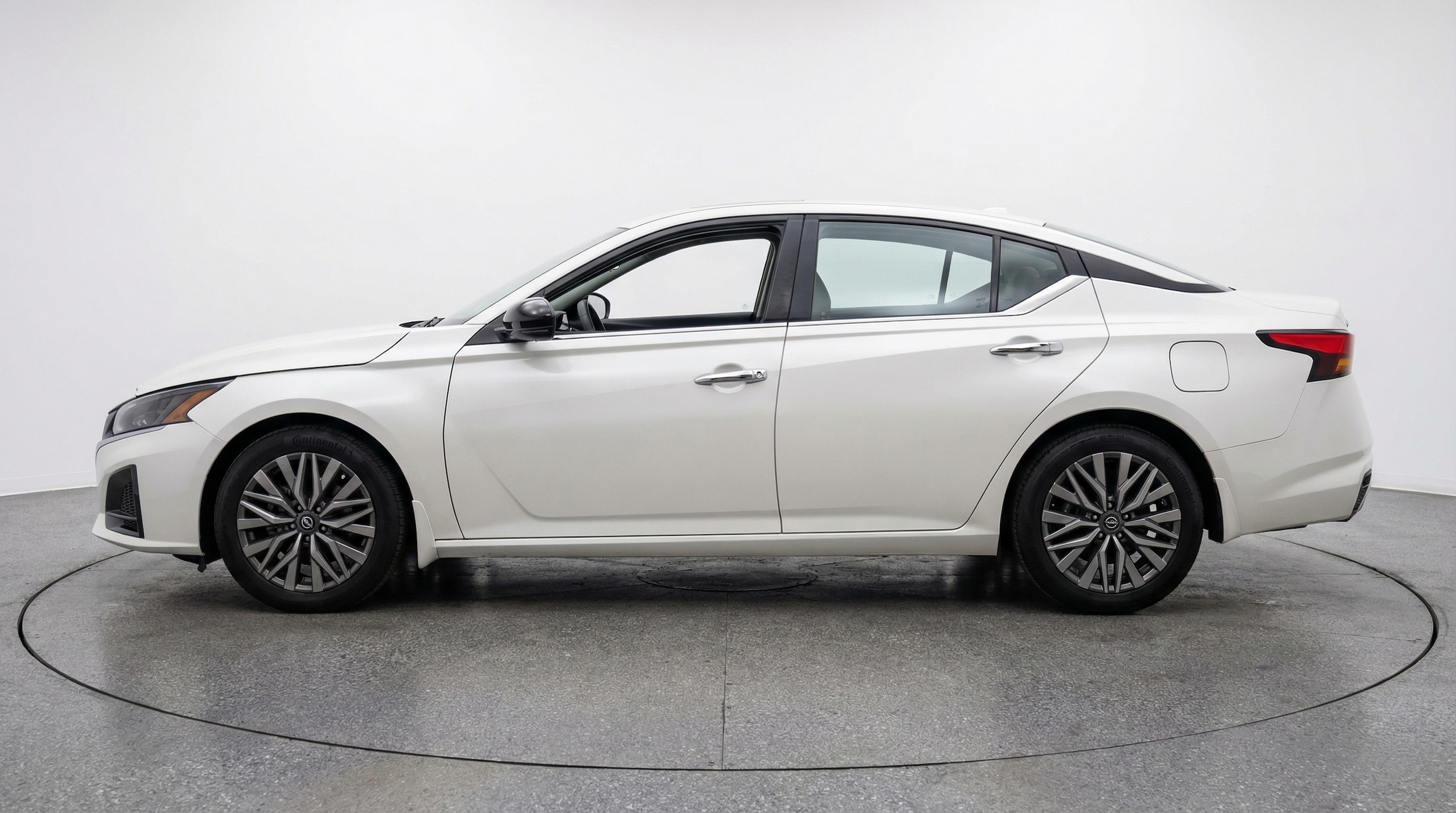 Thumbnail: 2025 Nissan Altima - 4