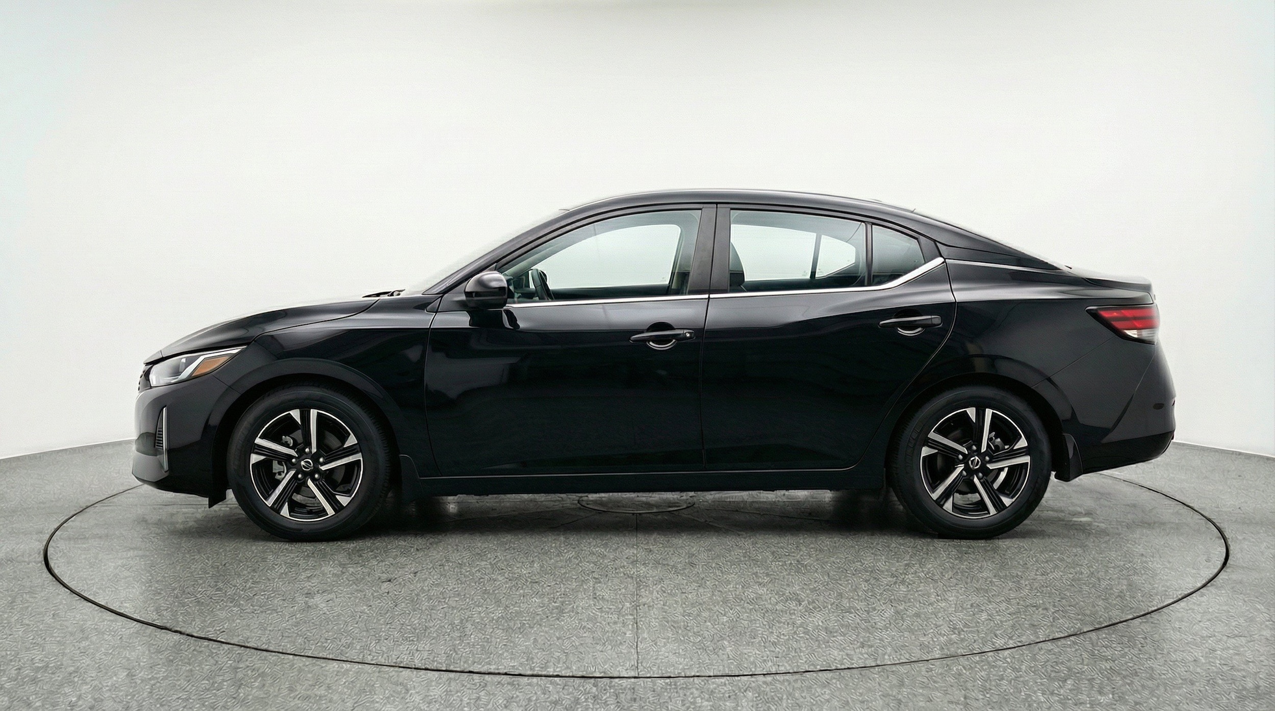 Thumbnail: 2025 Nissan Sentra - 5