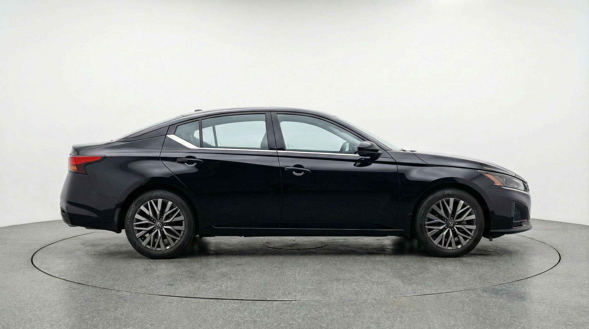 Thumbnail: 2025 Nissan Altima - 8