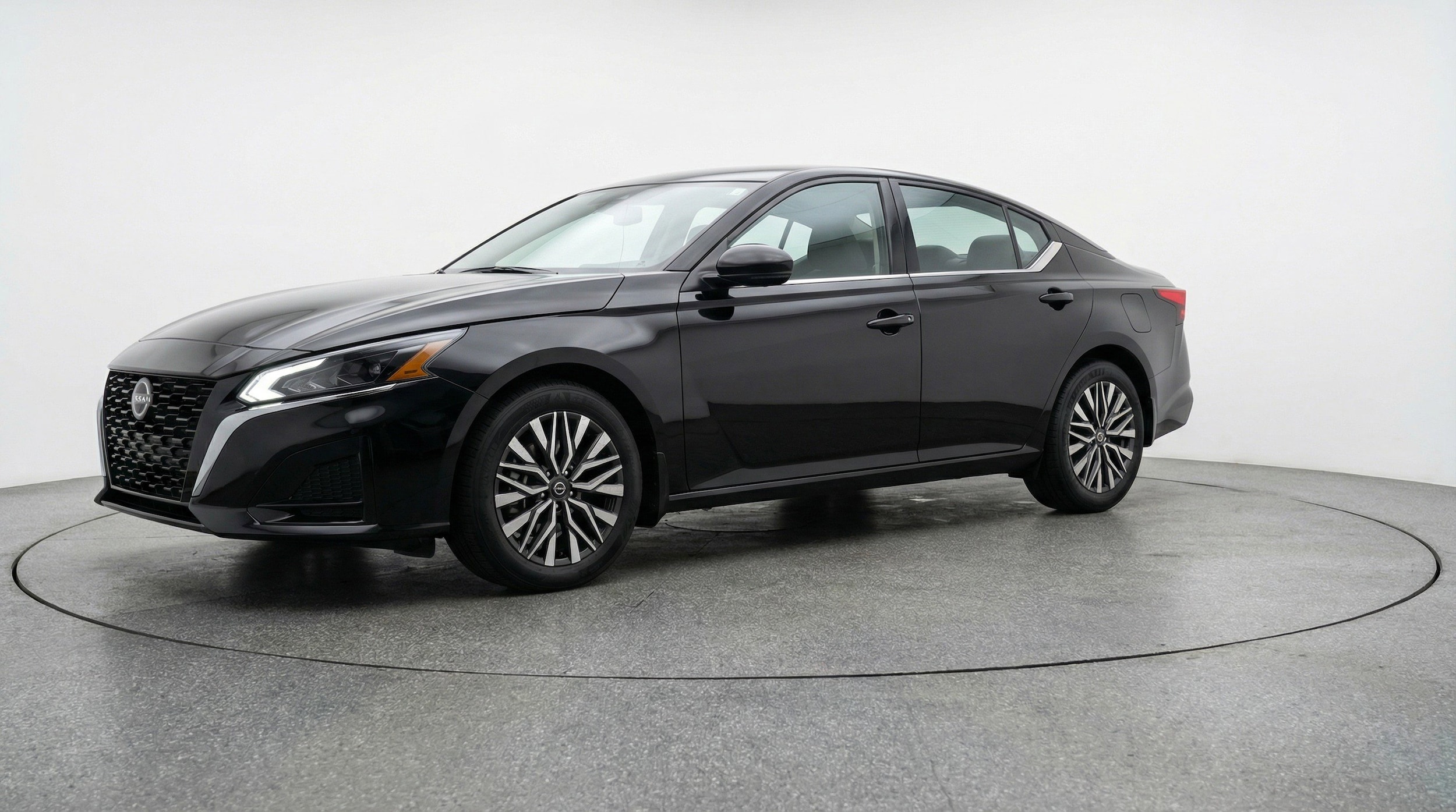 Thumbnail: 2025 Nissan Altima - 3