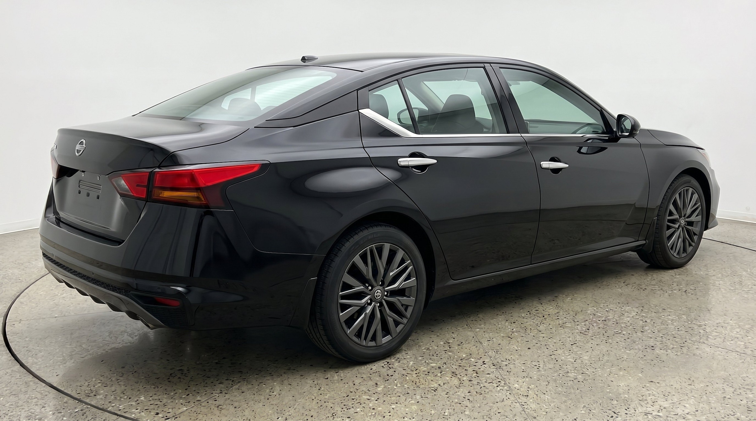 Thumbnail: 2025 Nissan Altima - 9