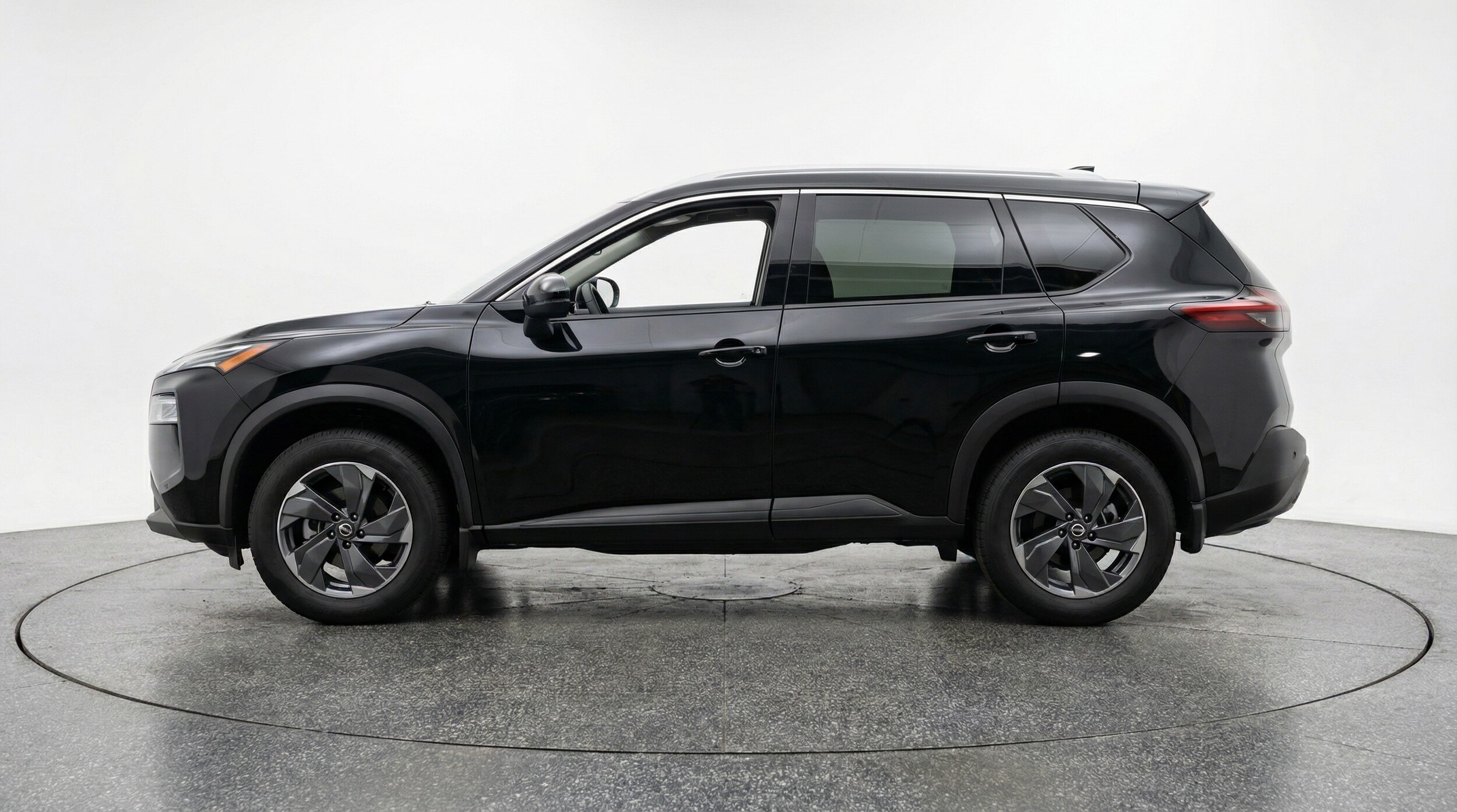 Thumbnail: 2025 Nissan Rogue - 4