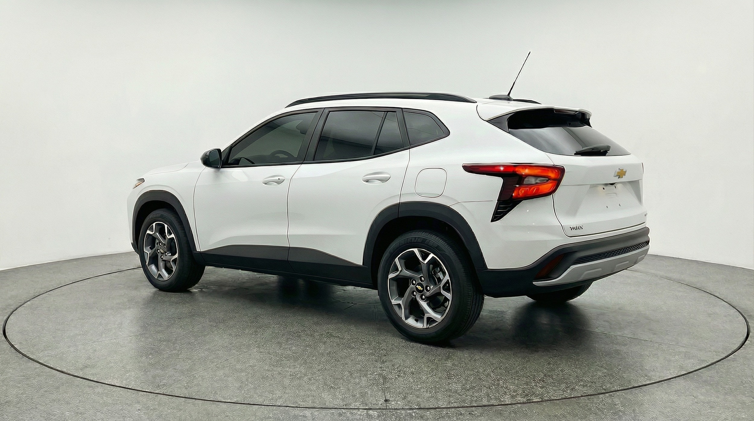 Thumbnail: 2025 Chevrolet Trax - 5