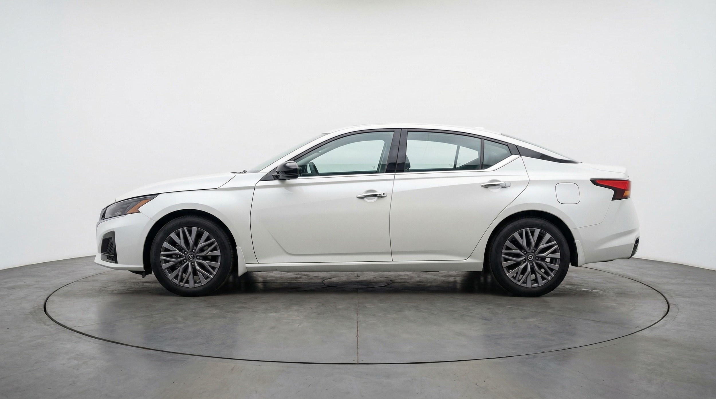 Thumbnail: 2025 Nissan Altima - 4