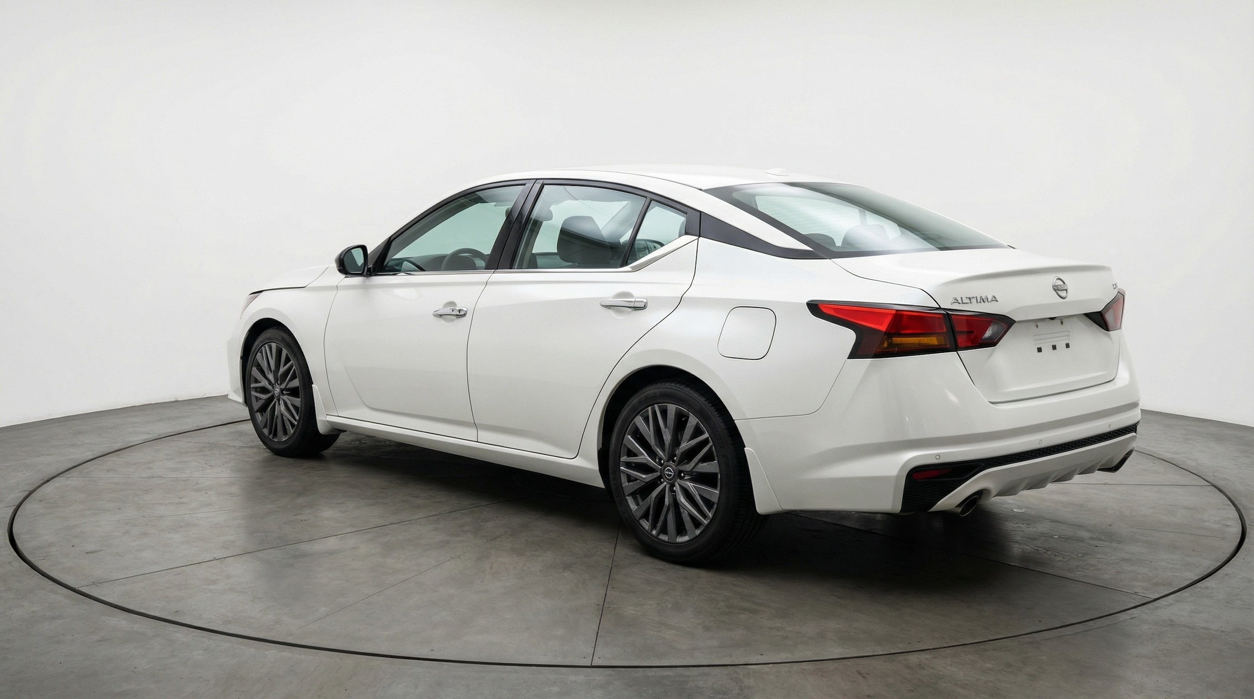 Thumbnail: 2025 Nissan Altima - 5