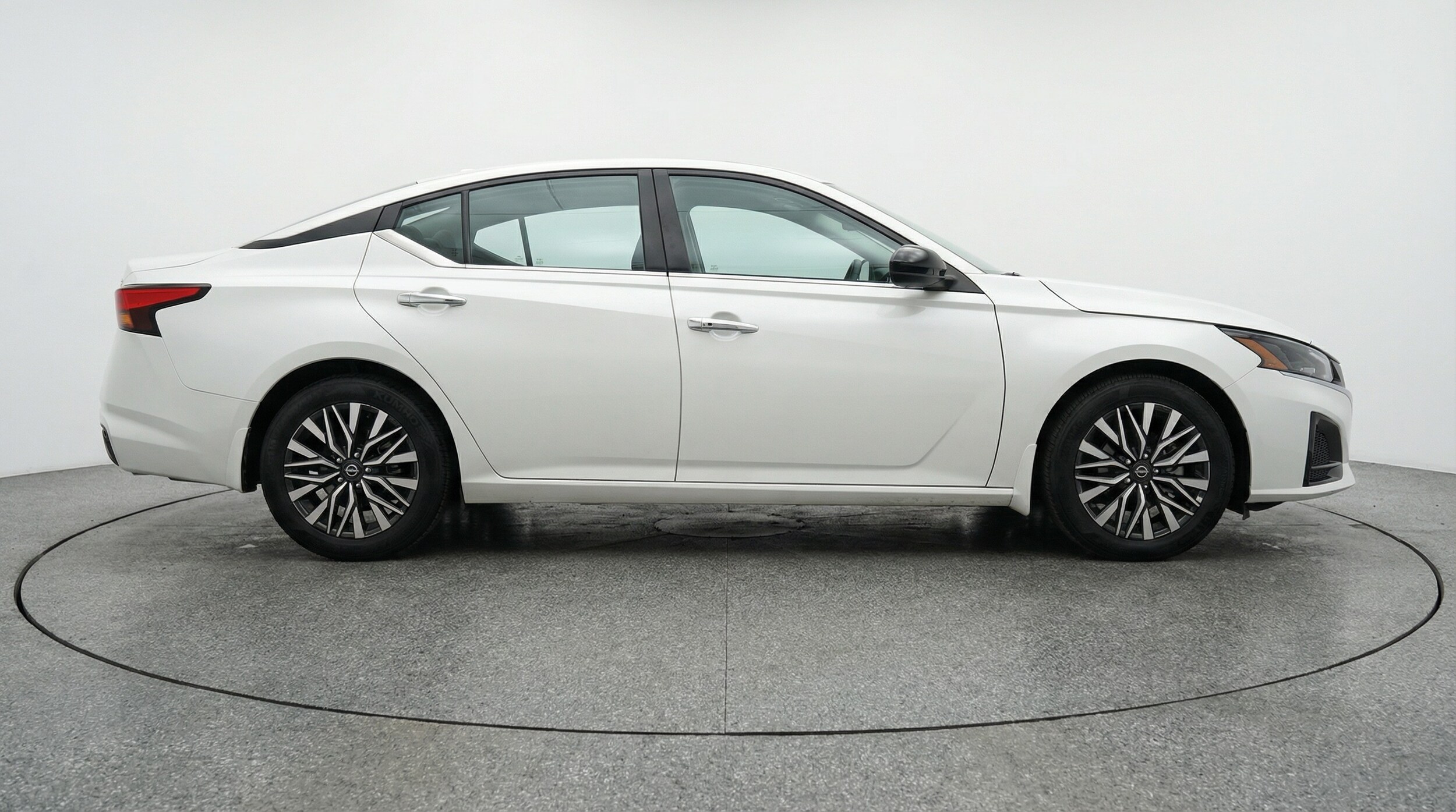 Thumbnail: 2025 Nissan Altima - 8