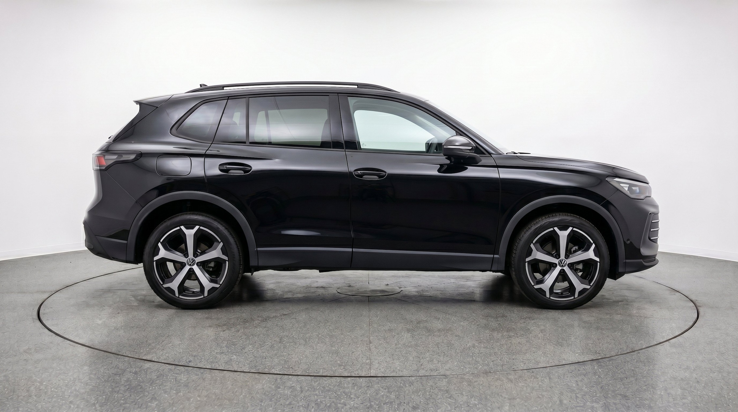 Thumbnail: 2026 Volkswagen Tiguan - 11