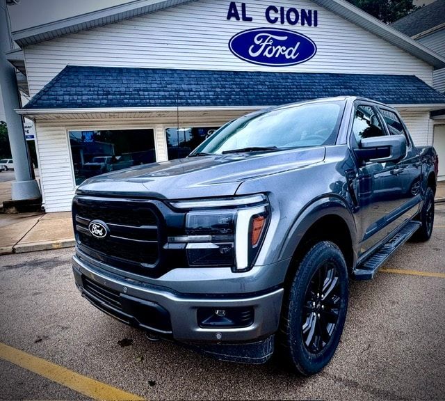 2026 Ford F-150 Lariat - Photo 2