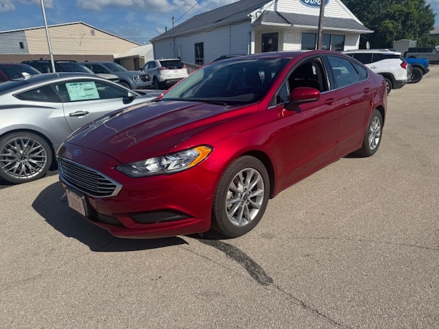 Used 2017 Ford Fusion SE with VIN 3FA6P0H71HR394102 for sale in Granville, IL