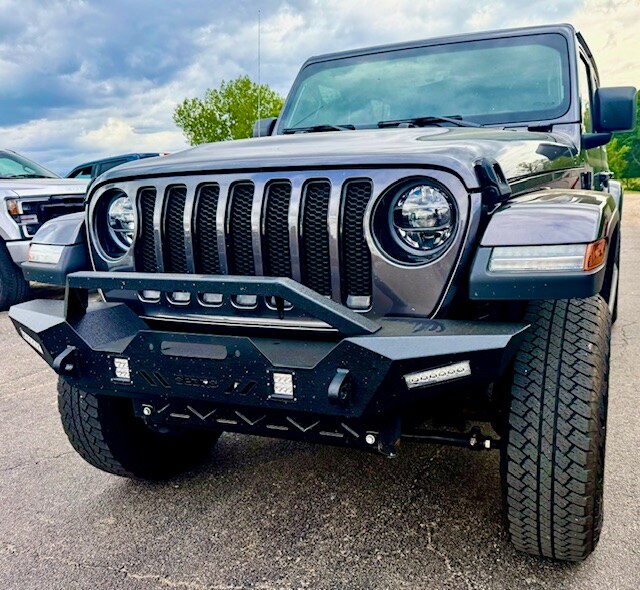 2021 Jeep Wrangler Unlimited Sahara photo 2