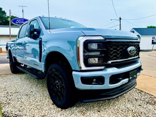 2025 Ford F-350 Lariat Truck Crew Cab