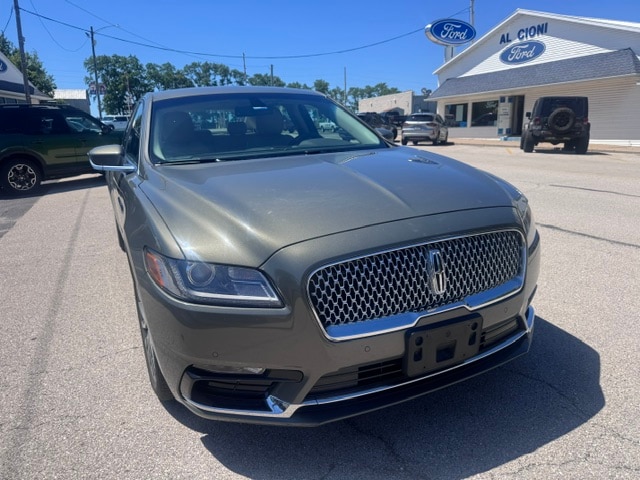 2017 Lincoln Continental Select FWD's photo