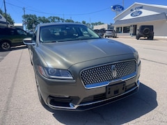 2017 Lincoln Continental Select Sedan