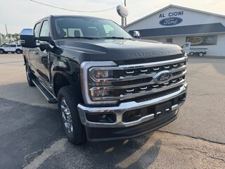2025 Ford F-350 Lariat Truck Crew Cab