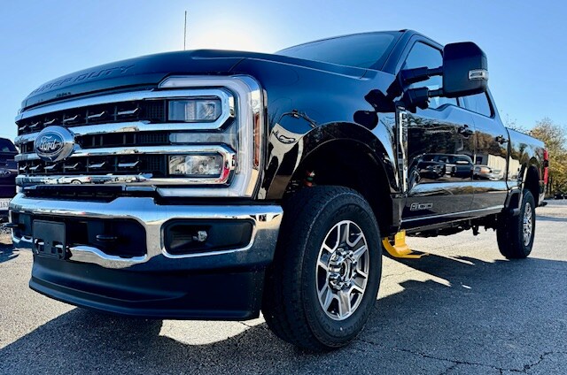 2026 Ford F-250 Lariat photo 3