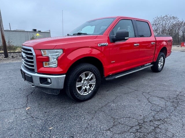 2015 Ford F-150 XLT photo 4