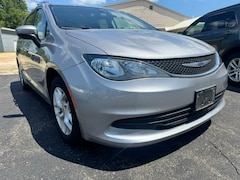 2018 Chrysler Pacifica Touring Minivan/Van