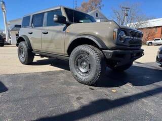 2025 Ford Bronco Badlands SUV