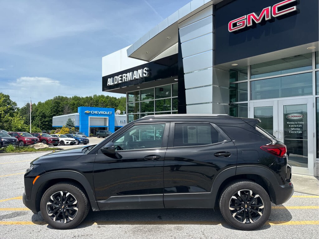 Used 2023 Chevrolet Trailblazer LT SUV