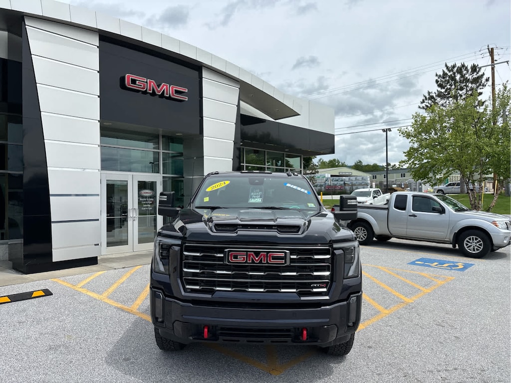 Used 2024 GMC Sierra 2500 HD AT4 Truck