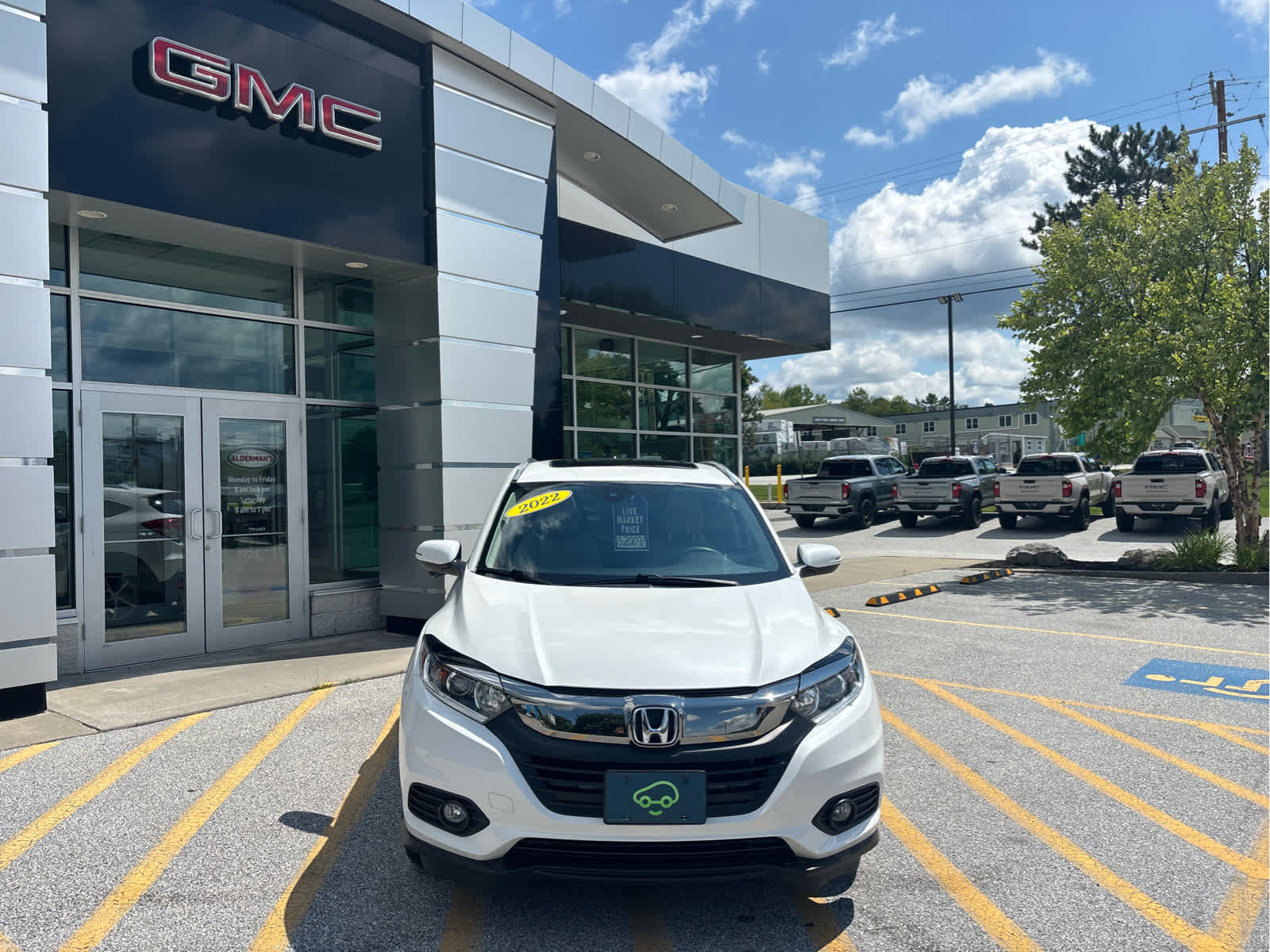 Used 2022 Honda HR-V EX with VIN 3CZRU6H52NM709963 for sale in Rutland, VT