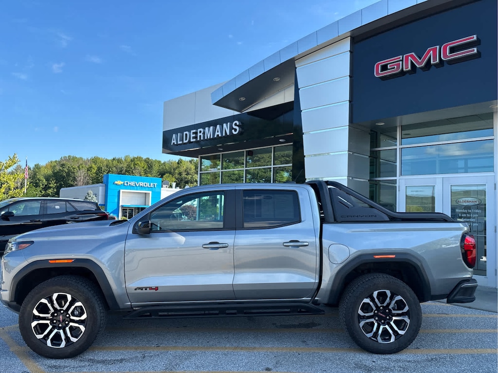 Used 2025 GMC Canyon AT4 Truck
