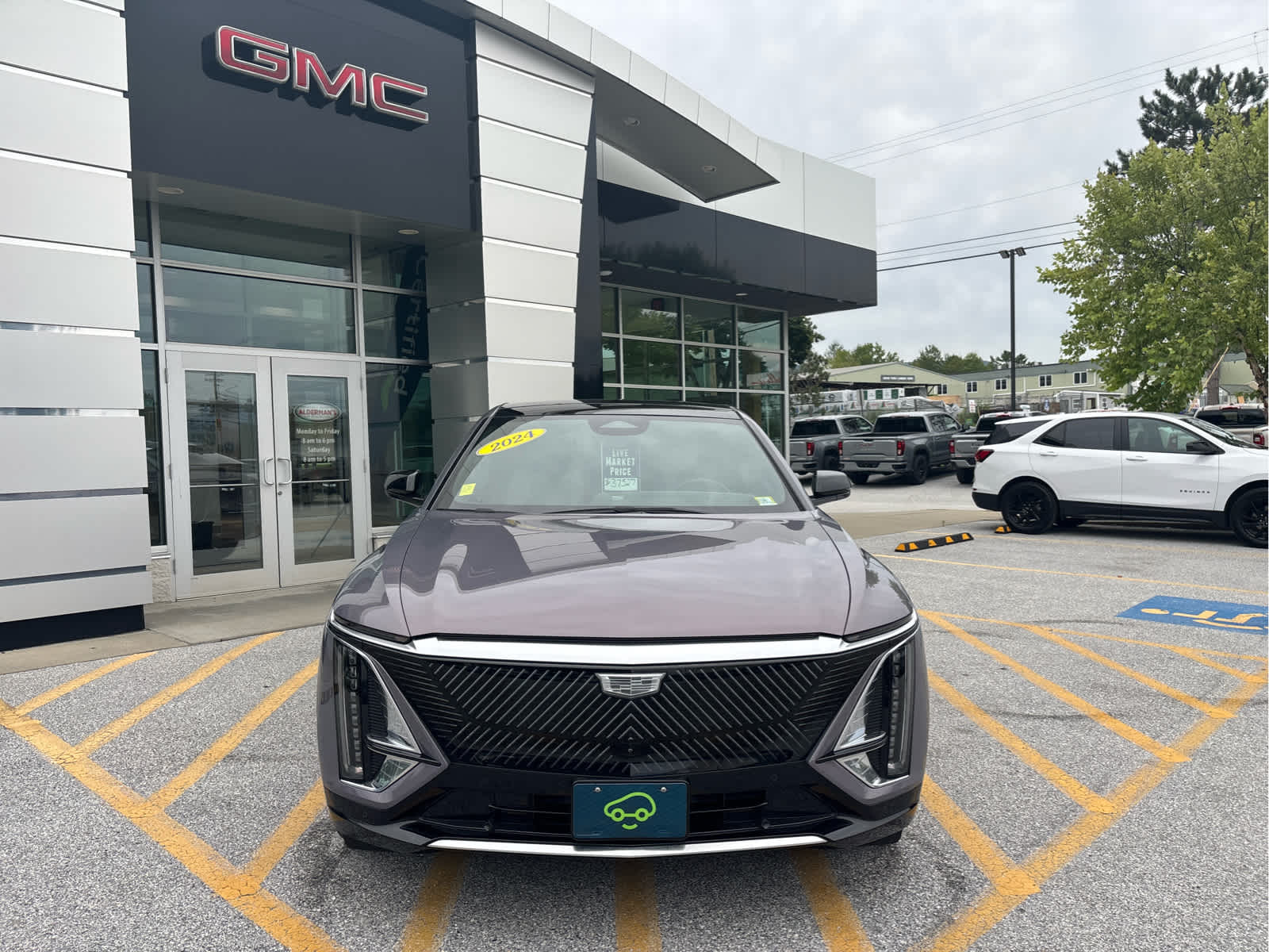 Used 2024 Cadillac LYRIQ Luxury 2 with VIN 1GYKPRRL1RZ124142 for sale in Rutland, VT