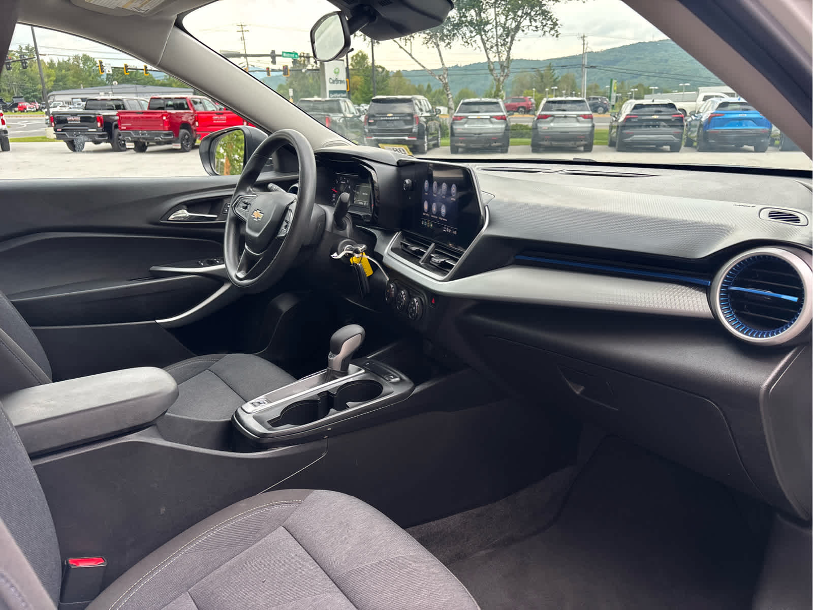 2024 Chevrolet Trax LS - Photo 23