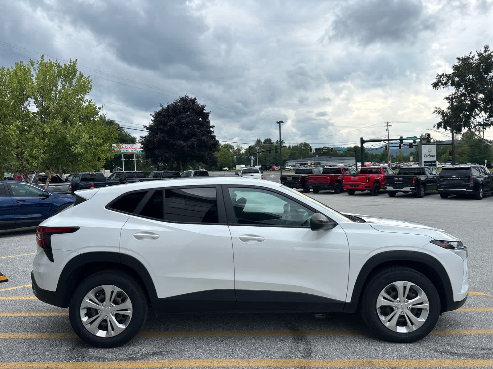 2024 Chevrolet Trax LS - Photo 9
