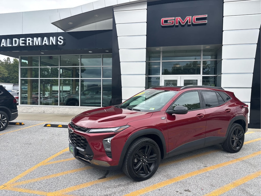 Used 2024 Chevrolet Trax Activ SUV