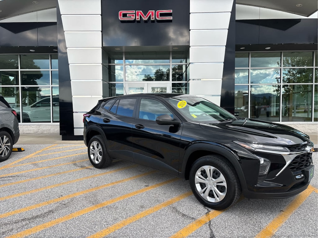 Used 2024 Chevrolet Trax LS SUV