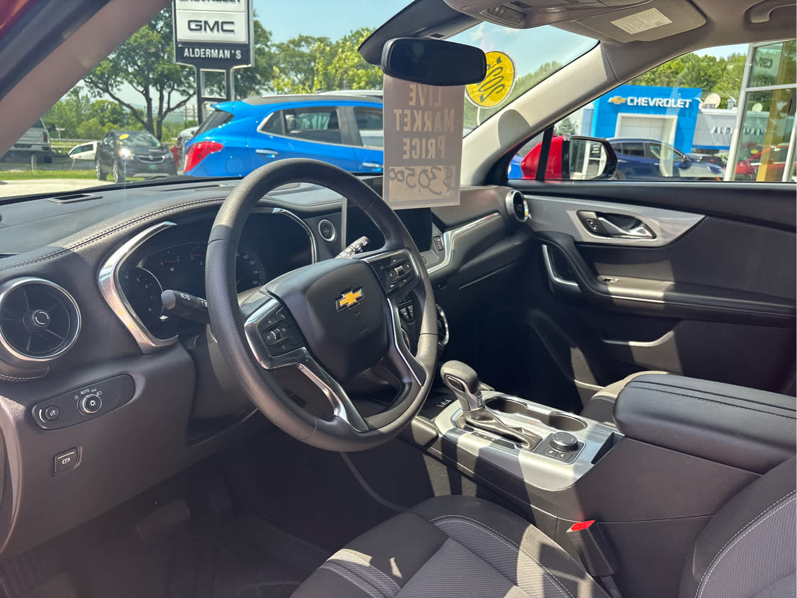 2025 Chevrolet Blazer 2LT - Photo 10