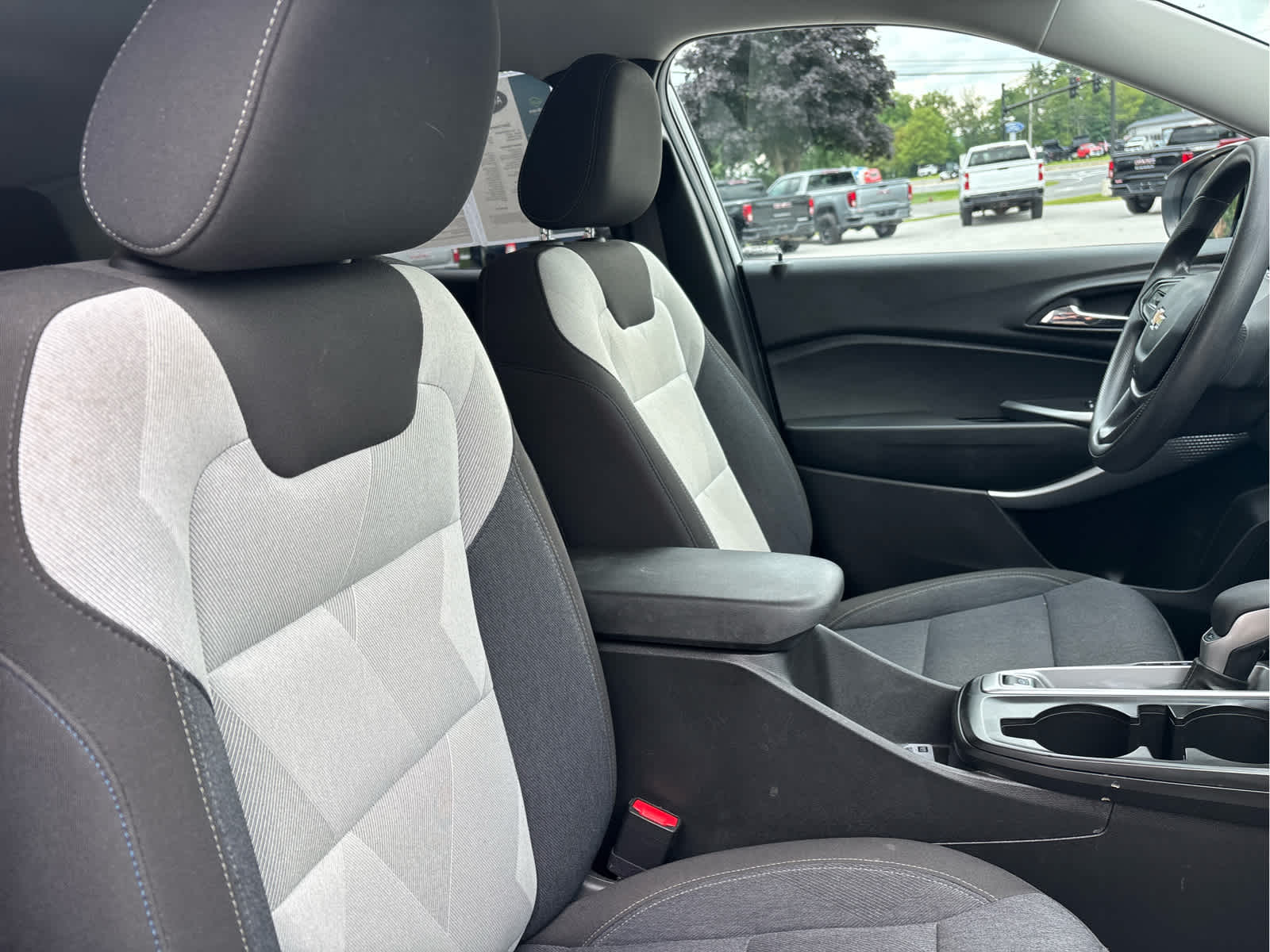 2024 Chevrolet Trax LS - Photo 24