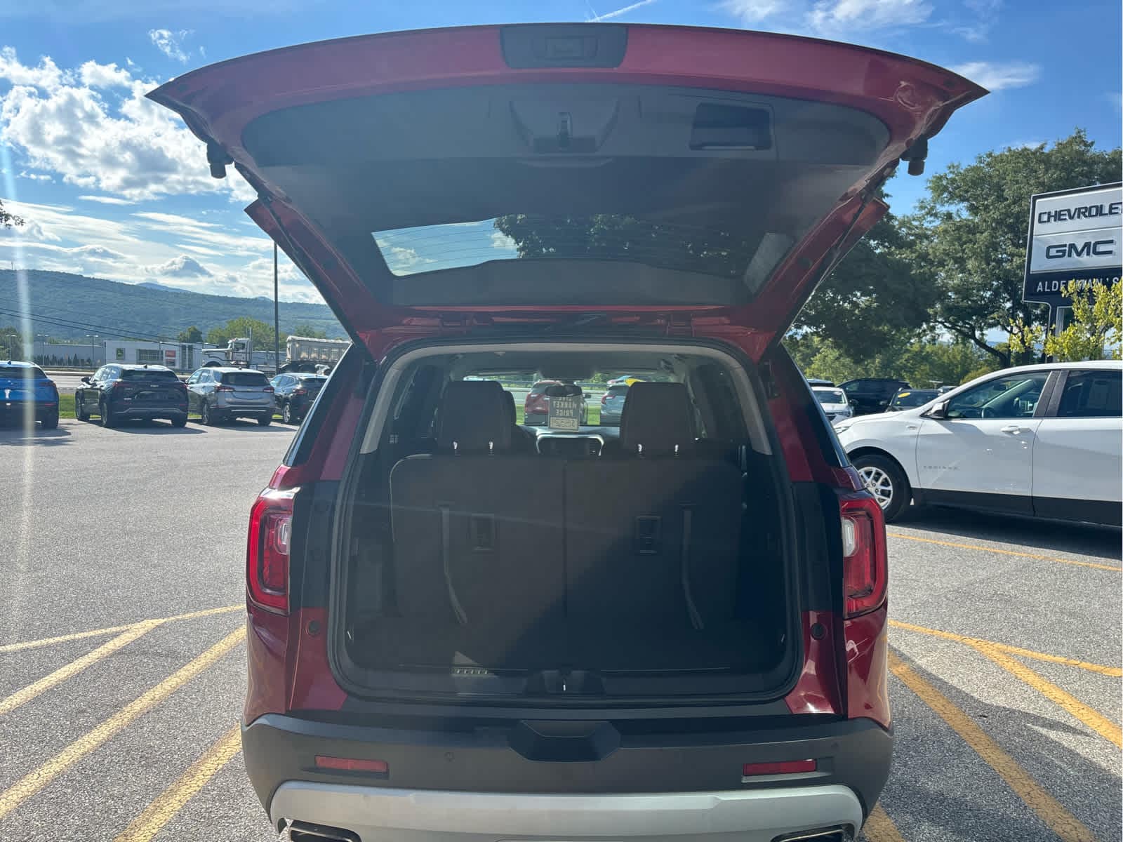 2020 GMC Acadia SLE - Photo 7