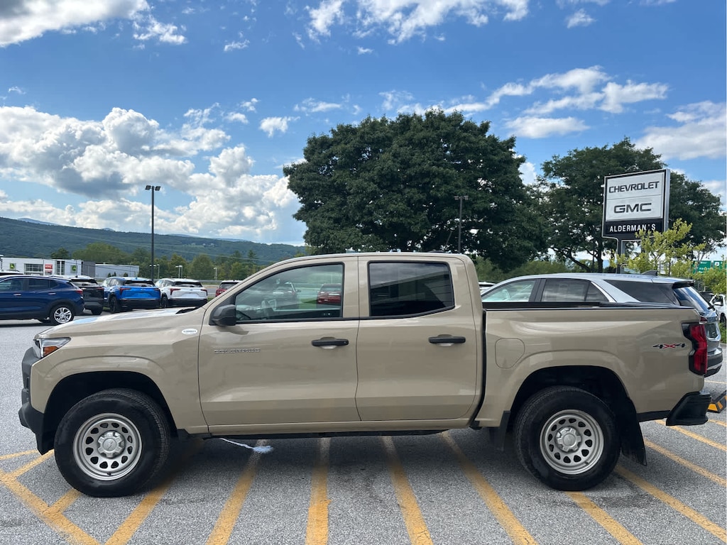 Used 2024 Chevrolet Colorado WT Truck