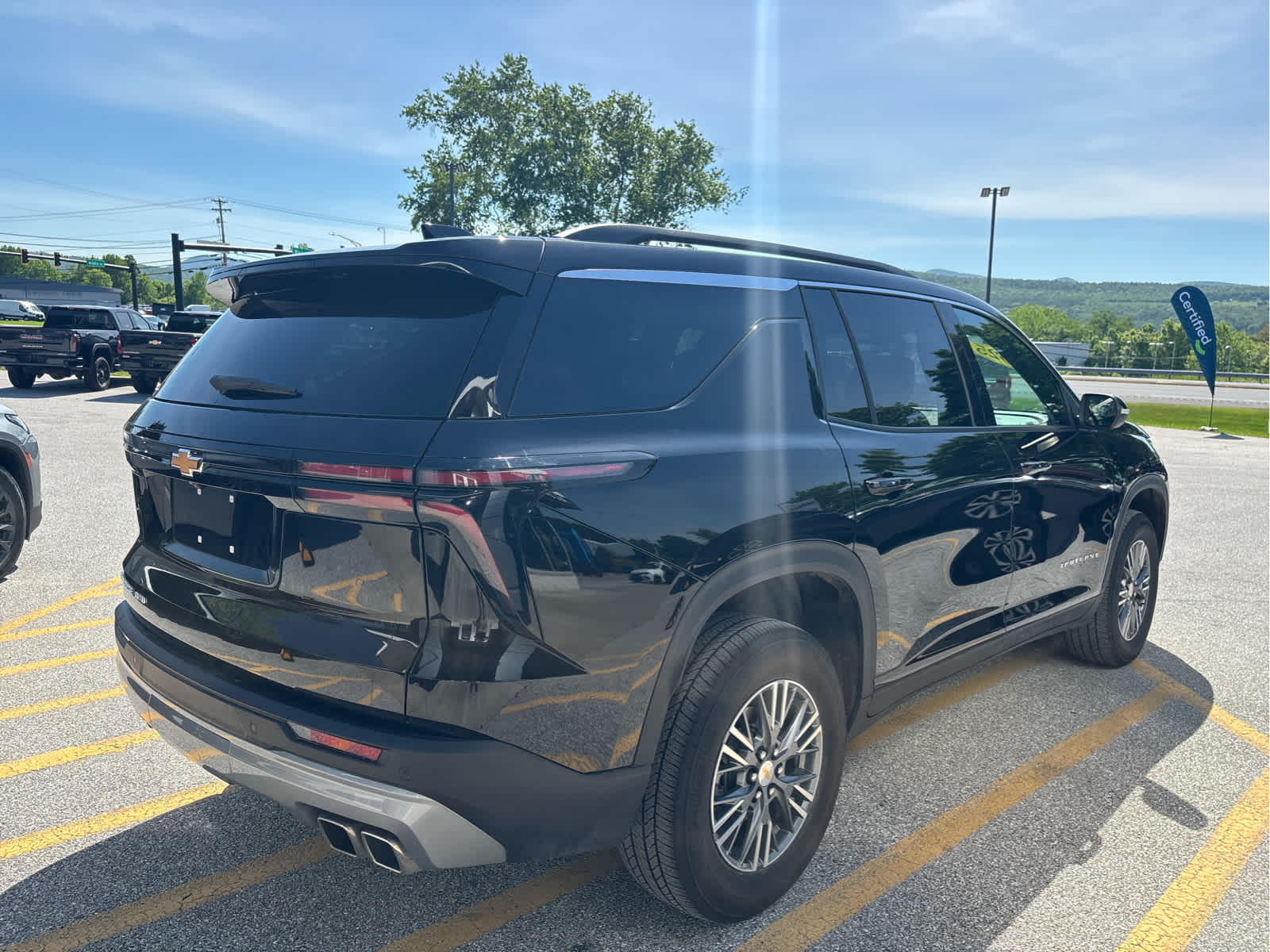2025 Chevrolet Traverse LT - Photo 8