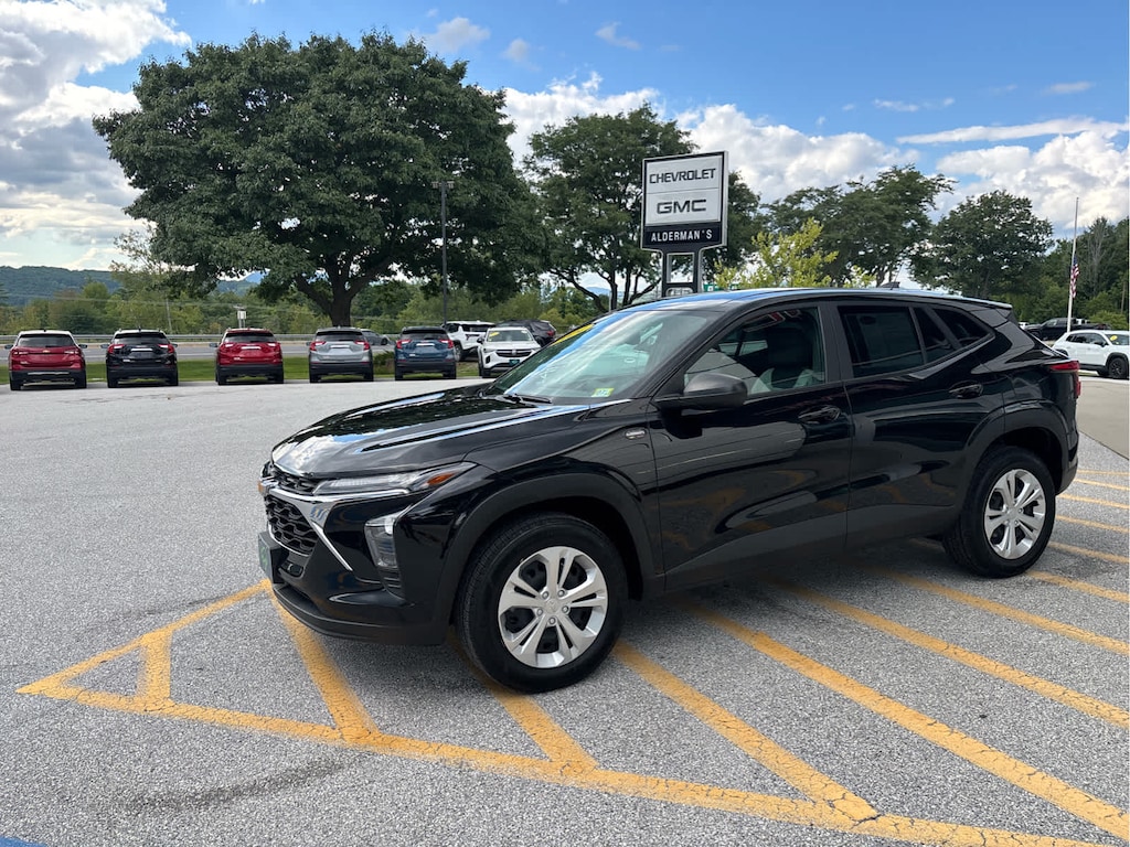 Used 2024 Chevrolet Trax LS SUV