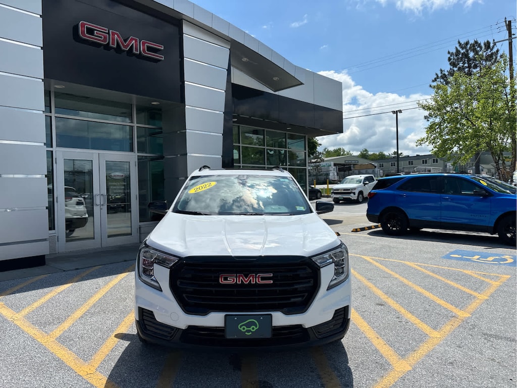 Used 2022 GMC Terrain SLE SUV