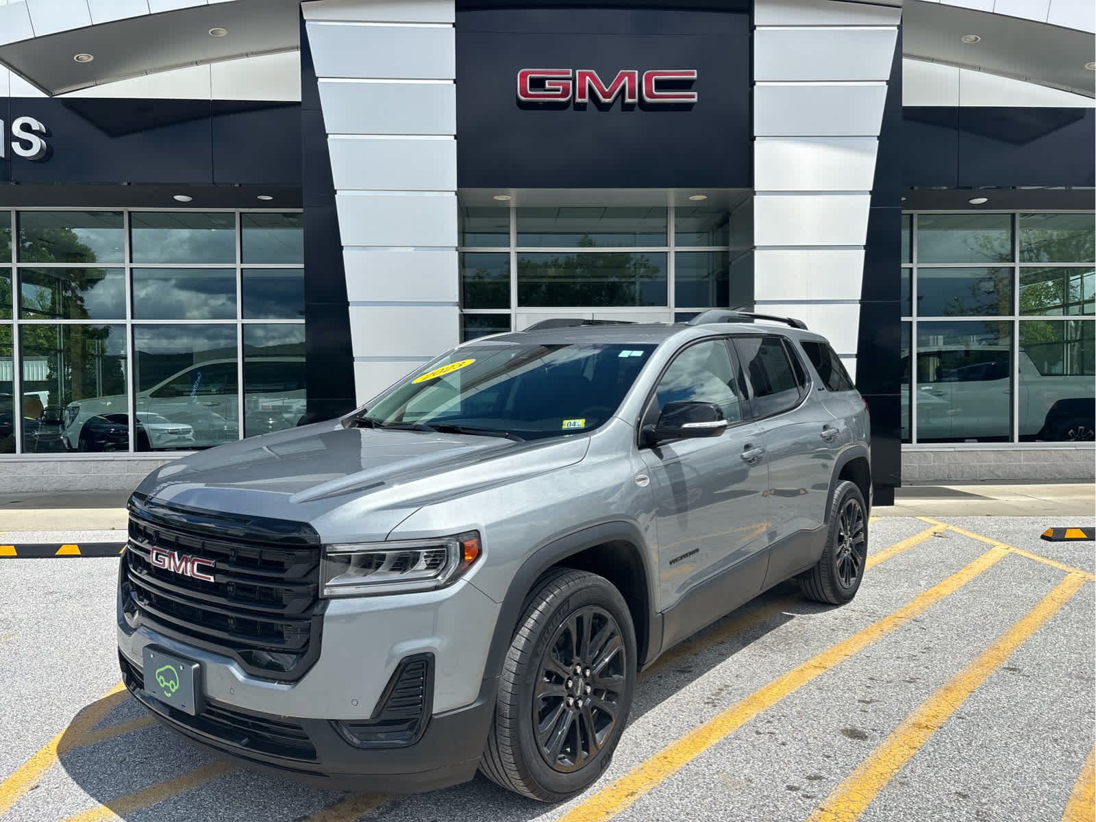 2023 GMC Acadia SLE AWD's photo