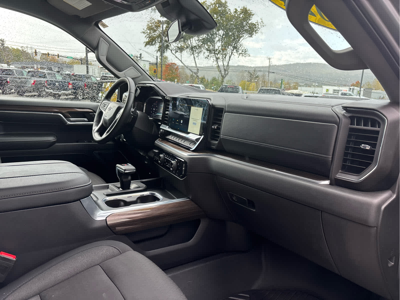 2024 Chevrolet Silverado 1500 LT Trail Boss - Photo 25