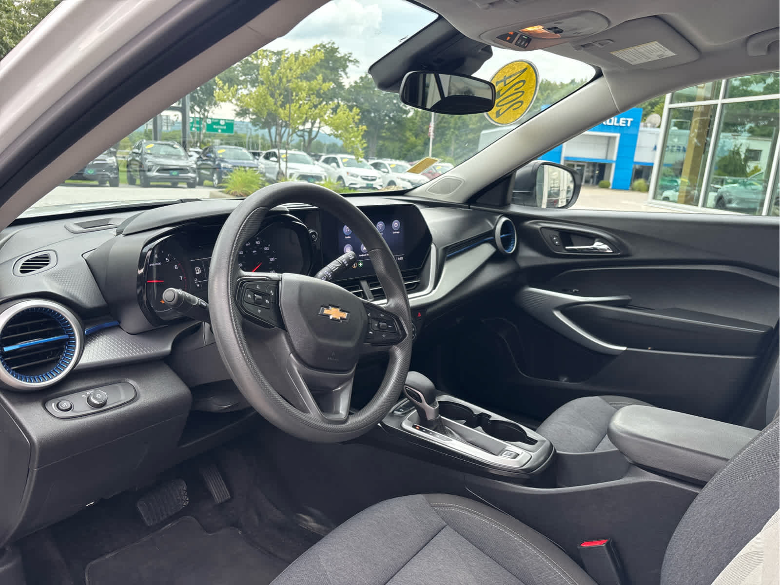 2024 Chevrolet Trax LS - Photo 10