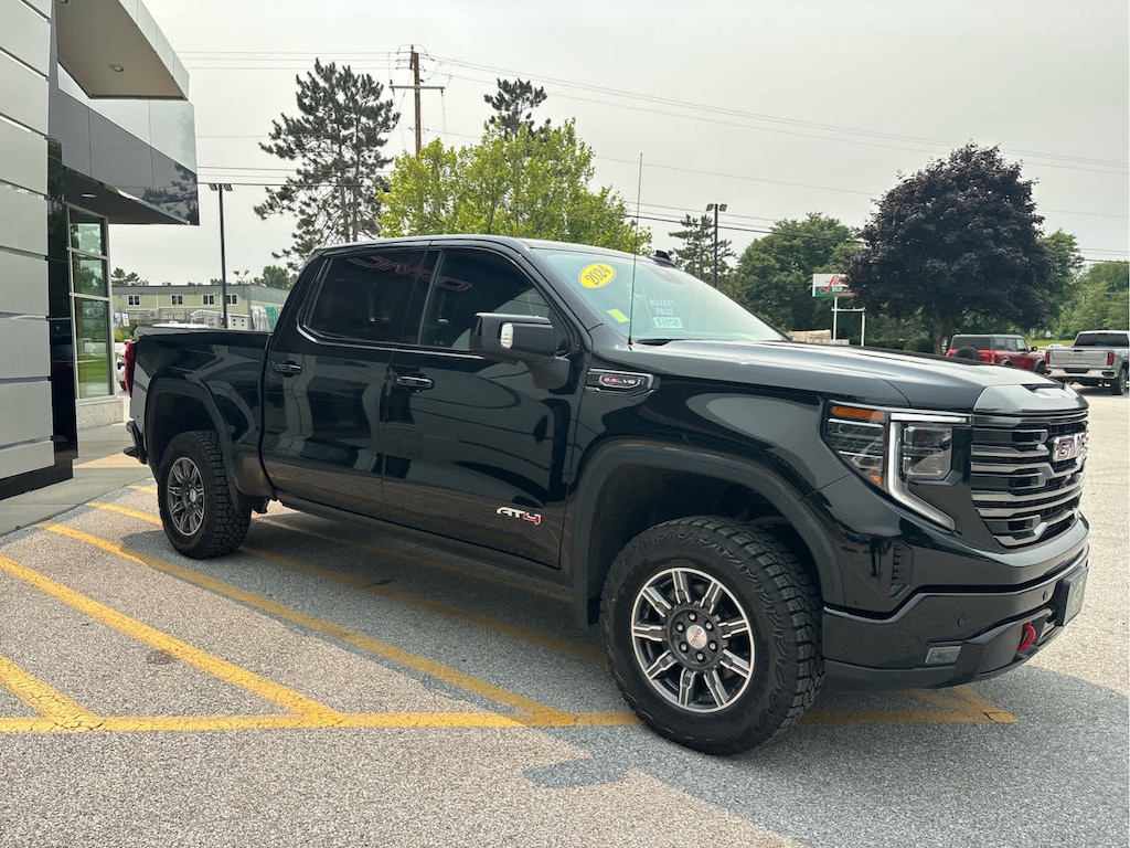 Used 2024 GMC Sierra 1500 AT4 Truck