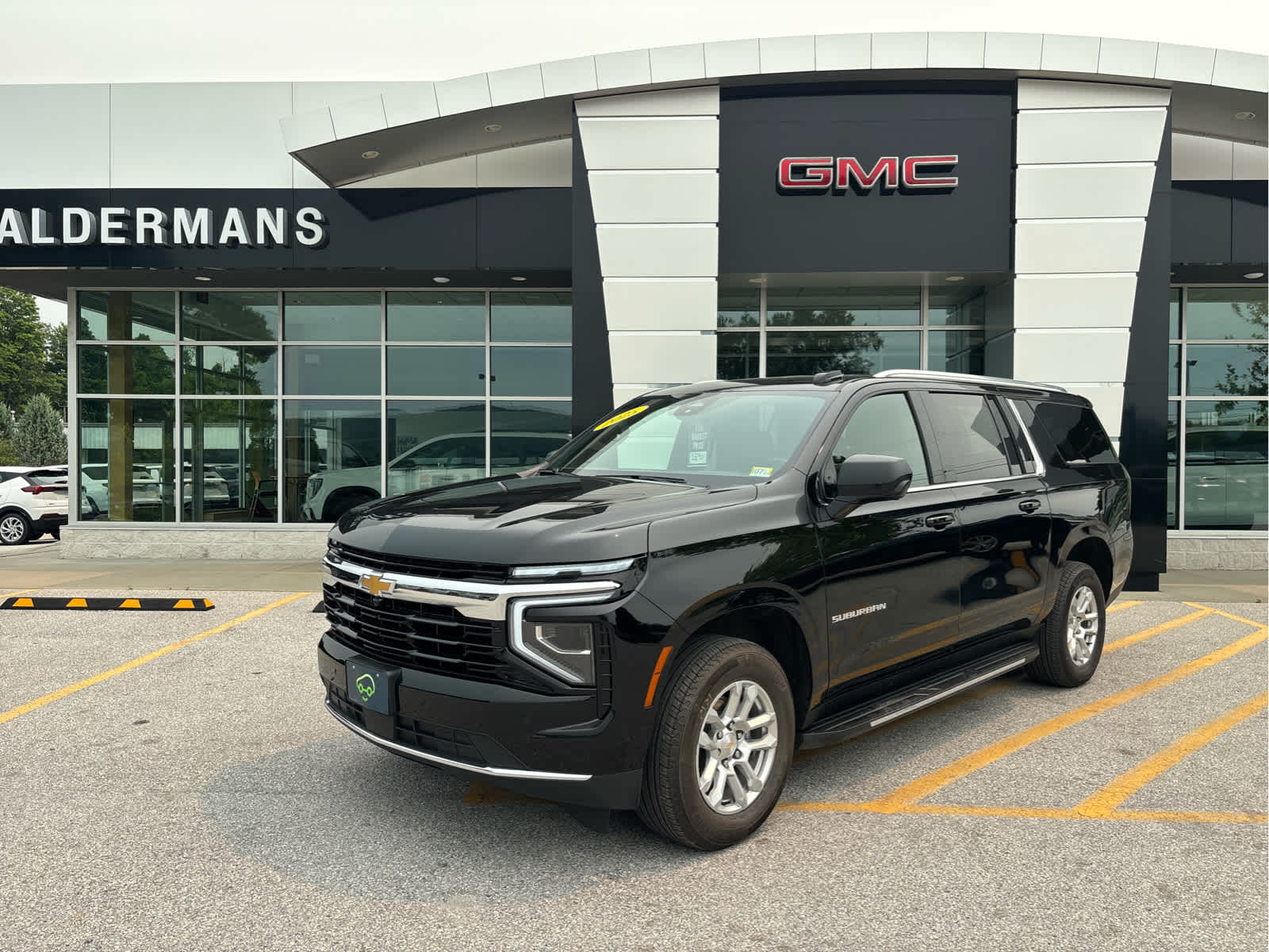 2025 Chevrolet Suburban LS - Photo 1
