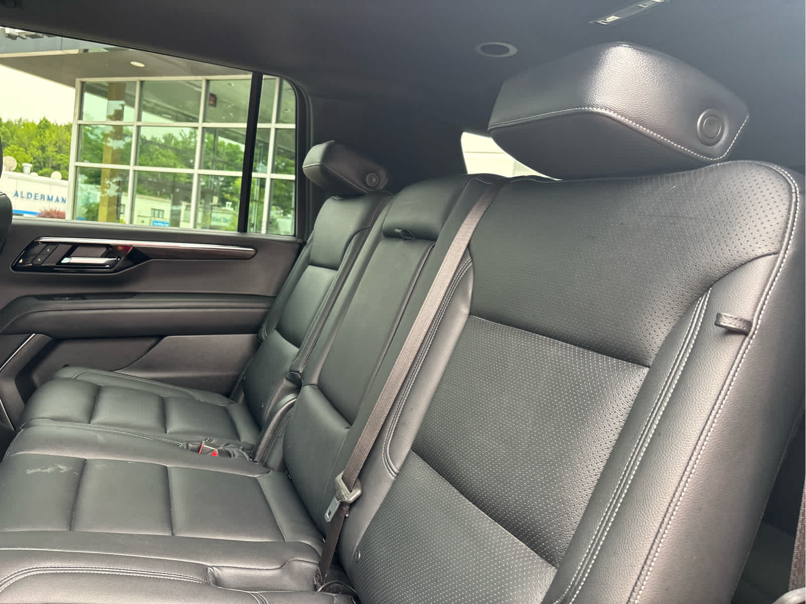2025 Chevrolet Suburban LS - Photo 21