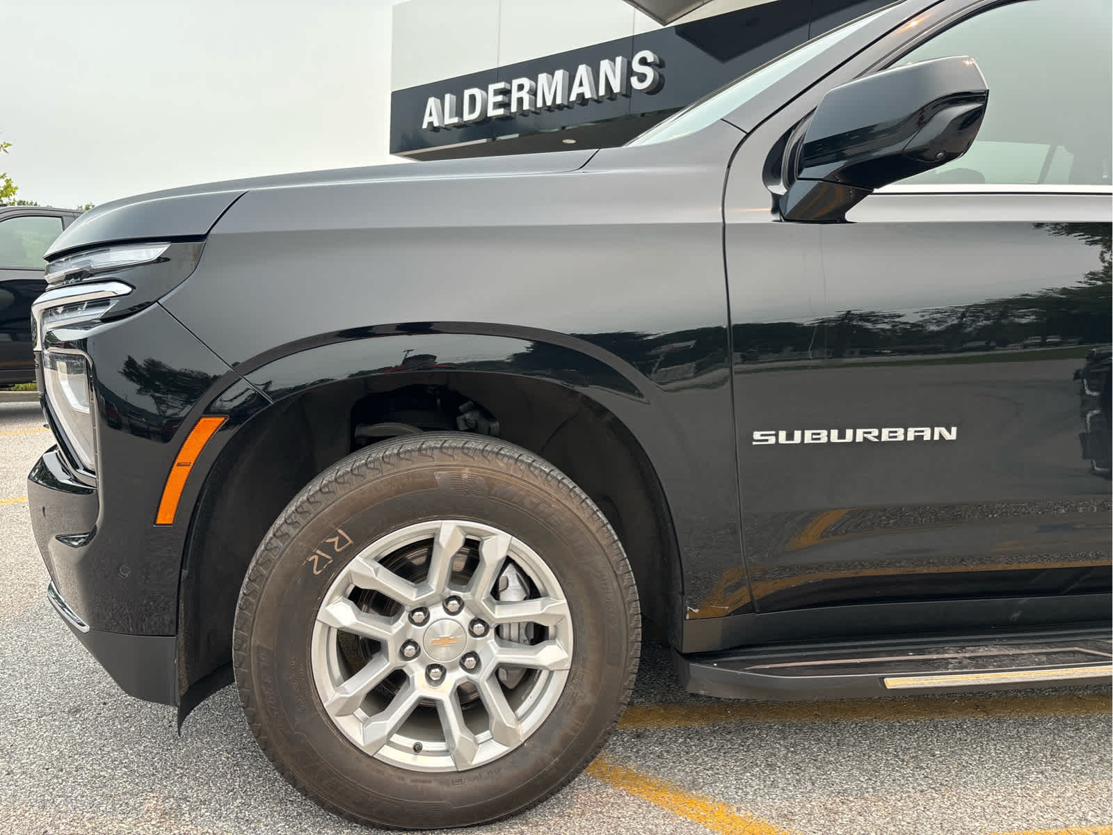 2025 Chevrolet Suburban LS - Photo 29