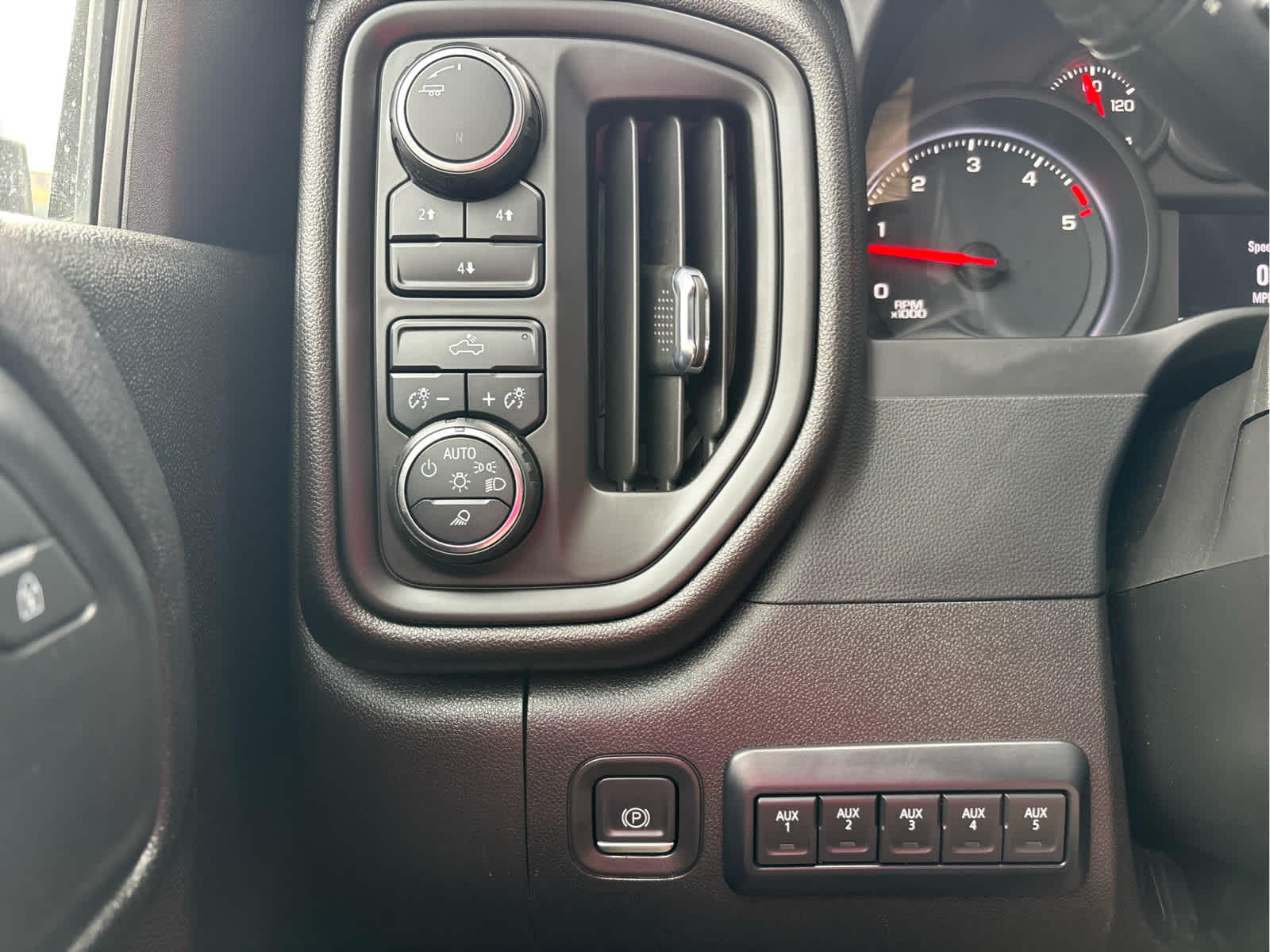 2022 Chevrolet Silverado 2500HD Custom - Photo 18